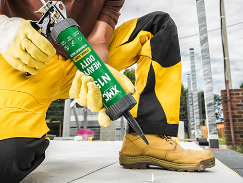 Wetterbeständiger, nagelfreier Kleber für den Außenbereich